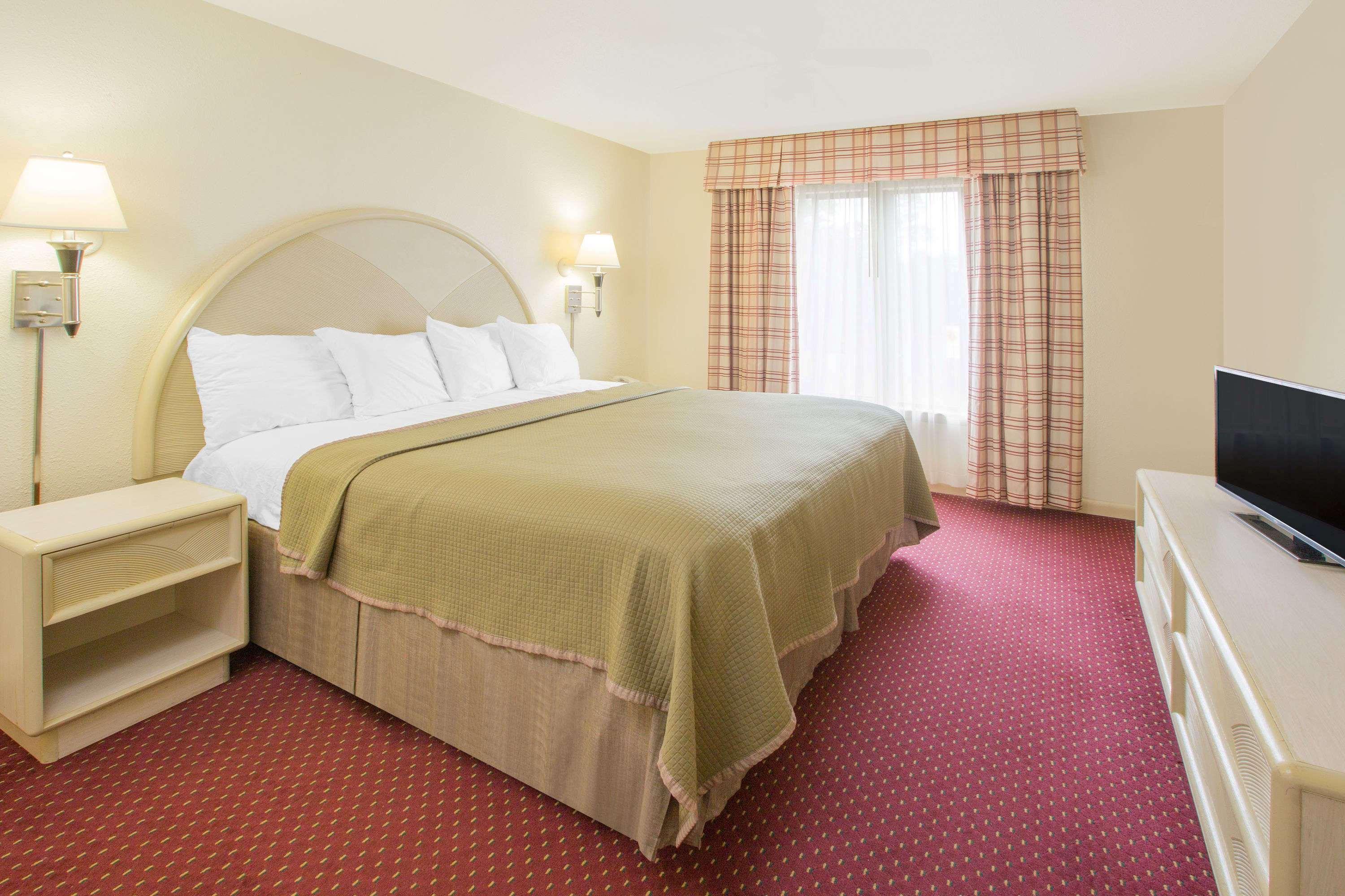 Howard Johnson By Wyndham Dothan Exteriör bild